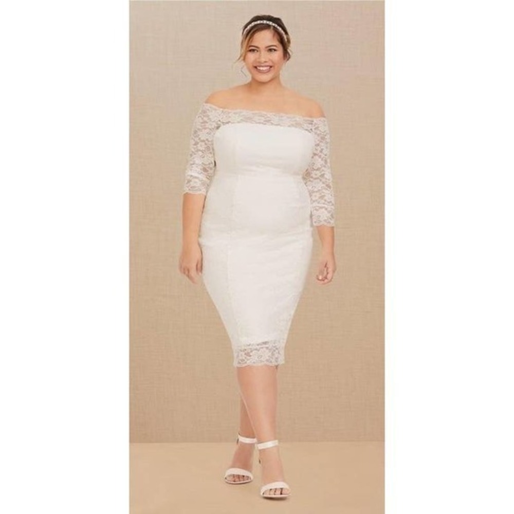 Torrid 18 Ivory Special Occasion Sexy‎ Off Shoulder Lace Bodycon Wedding Dress